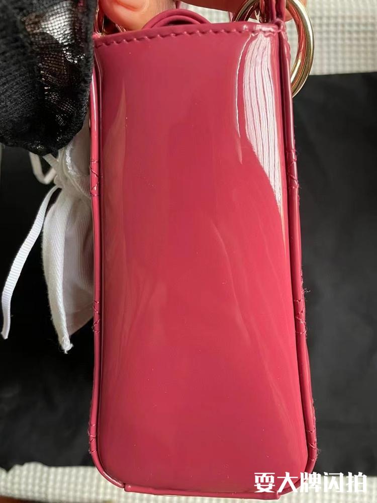 Dior迪奥 全新蔷薇粉金扣漆皮三格戴妃链条包 Dior迪奥超美蔷薇粉色漆皮金扣全新22年购入，公价39500，这个省一万多带走美物~